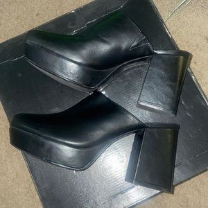 Clogs